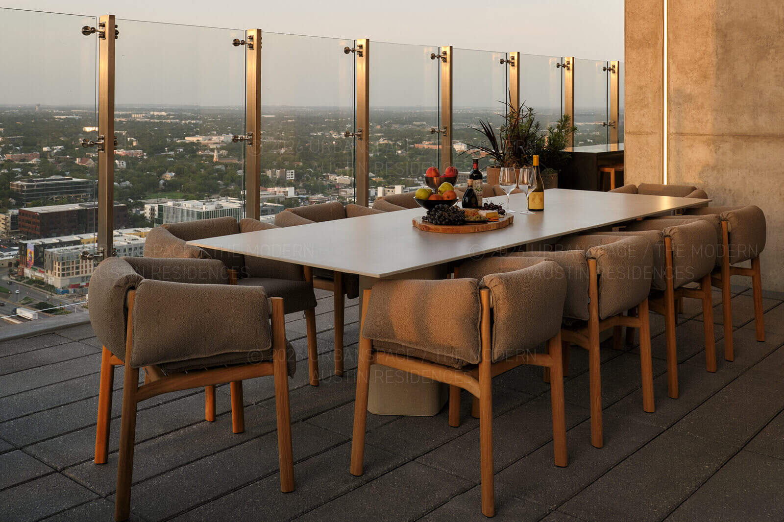 Upper-floor sky terrace